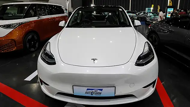 Tesla, ABD'de Model 3 ve Model Y araçlarının fiyatlarında indirime gitti
