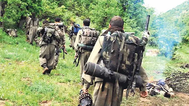 Teslim olmak isteyen PKK'lıları taradılar!