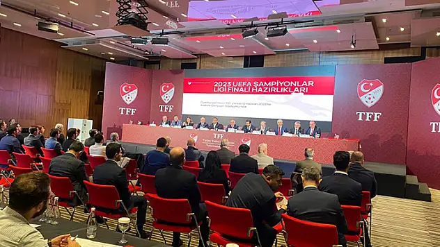 TFF Başkanı Mehmet Büyükekşi: Hakemin yanına fazladan gelen oyuncuya para cezası vereceğiz
