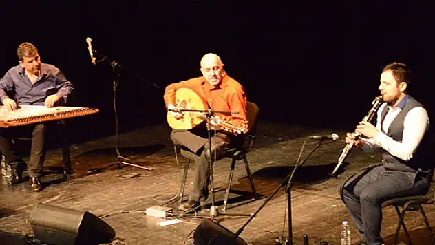 The Secret Trio büyüledi