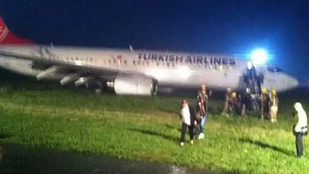 THY uçağı pistten çıktı
