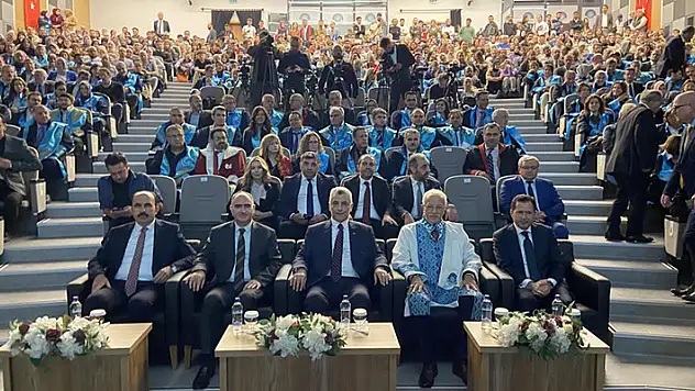 Ticaret Bakanı Bolat, Konya'da akademik yıl açılışına katıldı