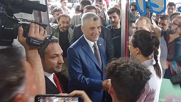 Ticaret Bakanı Ömer Bolat, Ereğli'de esnafı ziyaret etti
