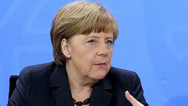 Time dergisi Merkel'i 'yılın kişisi' seçti