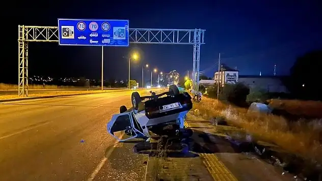 Tırın sıkıştırdığı otomobil takla attı: 1 yaralı