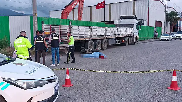 Tırla çarpışan motosikletin 16 yaşındaki sürücüsü hayatını kaybetti