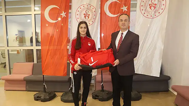 TOHM sporcularına malzeme desteği