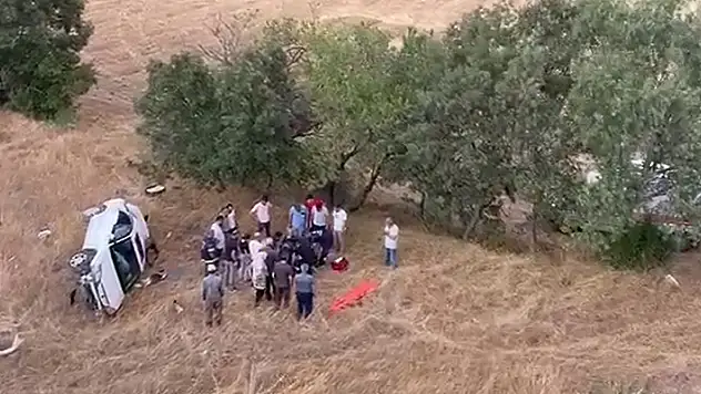 Tokat'ta kontrolden çıkan otomobil uçuruma düştü: 2 yaralı
