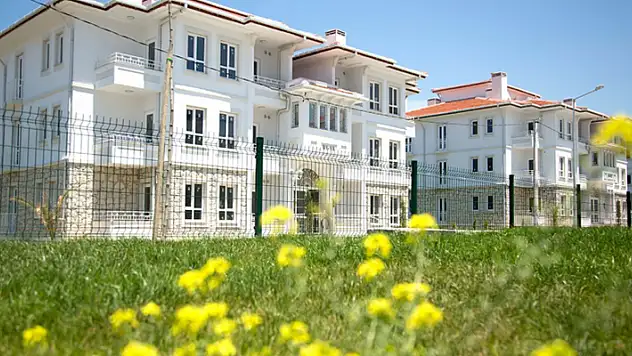 TOKİ Kasım 2023 başvuruları başladı! Karaman'da 96 ay vadeyle 2+1 konut fırsatı!
