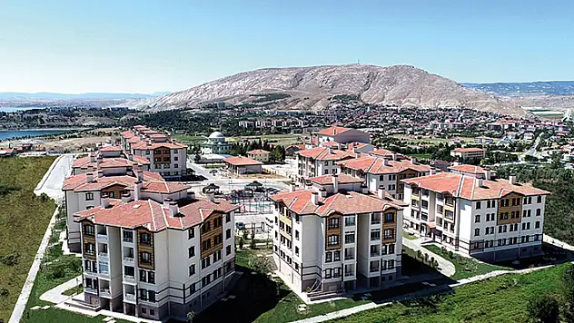 TOKİ'nin Konya'da yaptığı İmrenler konutları hak sahiplerine teslim ediliyor