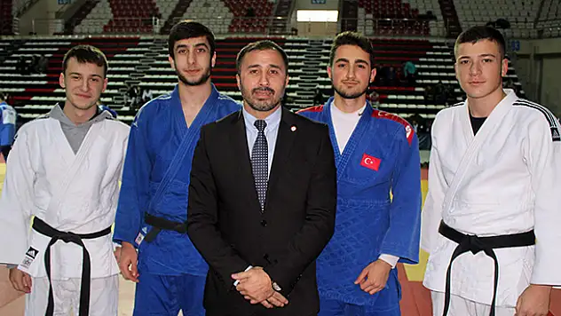 Tokyo'ya madalya için gideceğiz