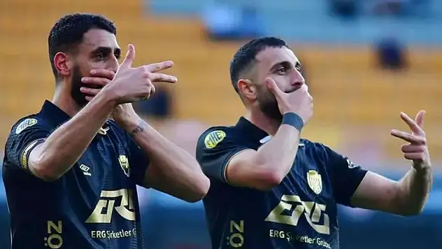 Tolga ve Efkan Başakehir'in radarında