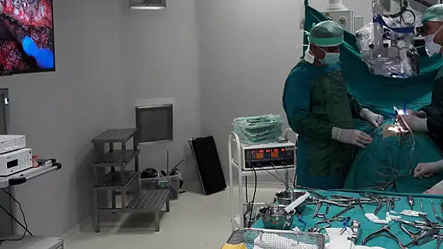 Topallayarak geldiği hastanede sağlığına kavuştu