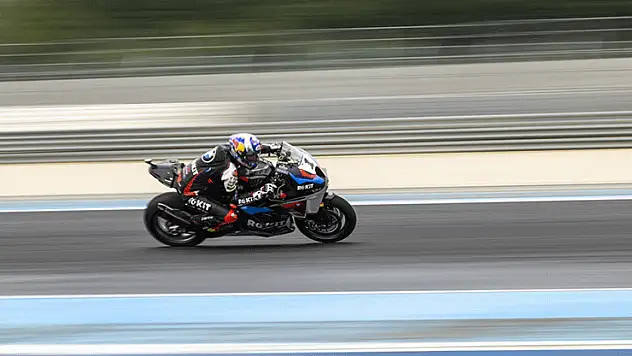 Toprak Razgatlıoğlu, Superbike Macaristan ayağının ikinci yarışını da kazandı