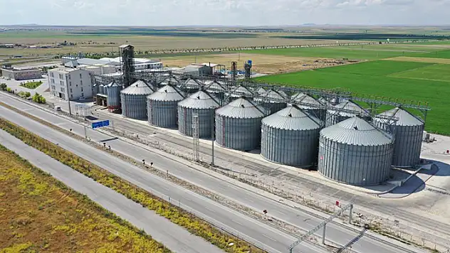 Torku Altınekin Yağ Fabrikası, ülke ekonomisine katkı sağlıyor
