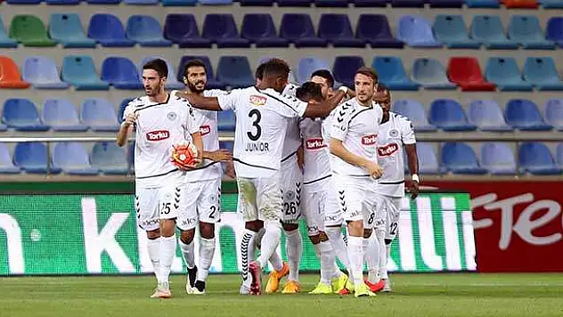 Torku Konyaspor'da Galatasaray mesaisi sürüyor