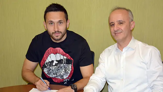 Torku Konyaspor'da Jagos Vukovic 3,5 yıllık yeni sözleşme imzaladı