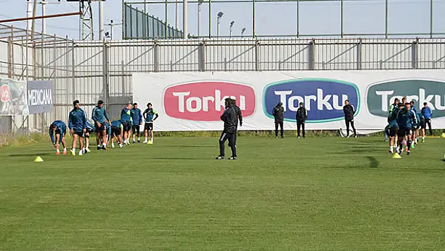 Torku Konyaspor, Gençlerbirliği maçı hazırlıklarına başladı
