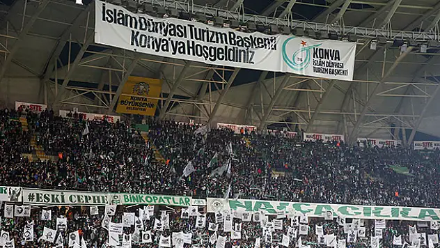 Torku Konyaspor taraftarıyla kıskandırıyor