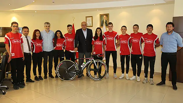 Torkulu genç bisikletçi milli takımd