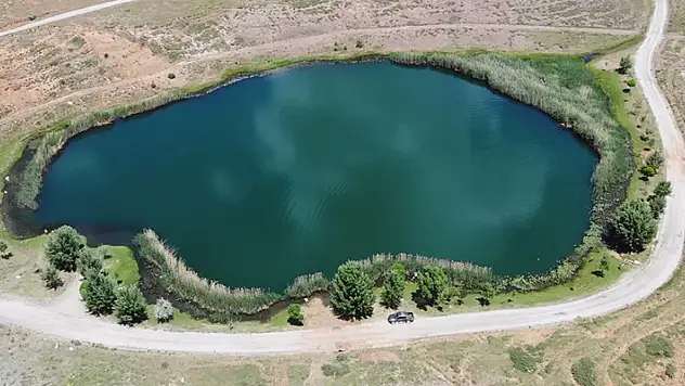 'Toroslar'ın incileri' Dipsiz Göl ve Eğrigöl dron ile görüntülendi