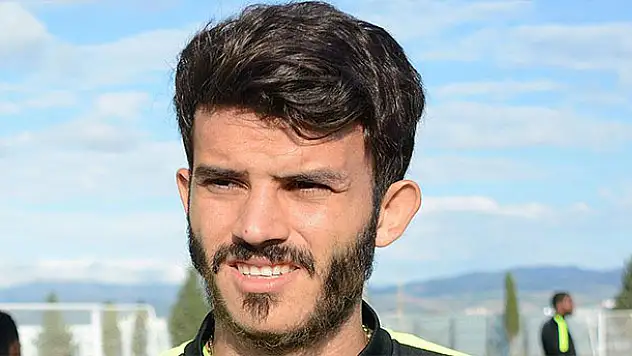 Trabzonspor Güray Vural'ı 3,5 yıllığına renklerine bağladı