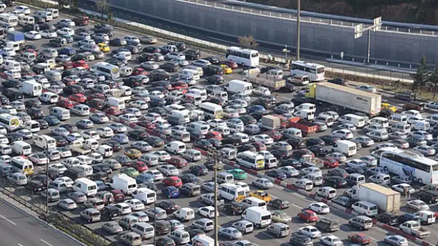 Trafiğe kayıtlı araç sayısı 20 milyon 350 bin oldu