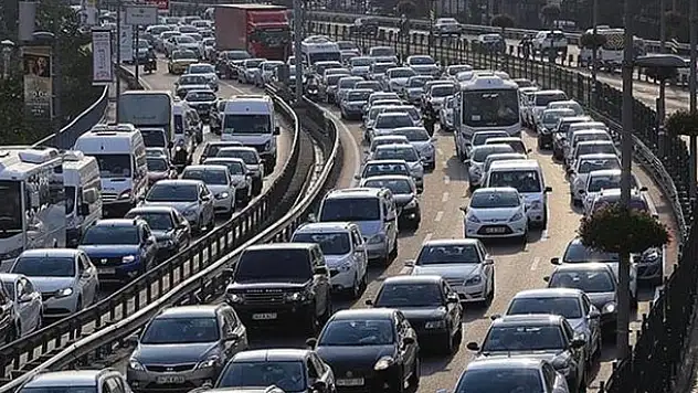 Trafiğe kayıtlı araç sayısı 23 milyon sınırında