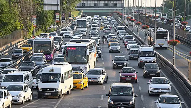 Trafiğe kayıtlı araç sayısı 23 milyonu aştı