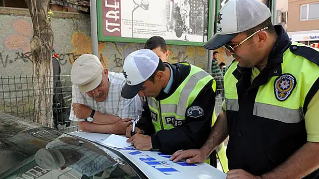 Trafiği tehlikeye düşürenlere 2,5 milyar lira ceza