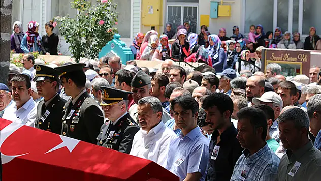 Trafik kazasında hayatını kaybeden Uzman Çavuş İşbilir Konya'da toprağa verildi