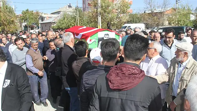 Trafik kazasında yaşamını yitiren İŞKUR Antalya İl Müdürü Akgül'ün cenazesi Konya'da defnedildi
