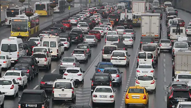 Trafik sigortalarına düzenleme! Kuralları ihlal eden daha fazla trafik sigortası ödeyecek