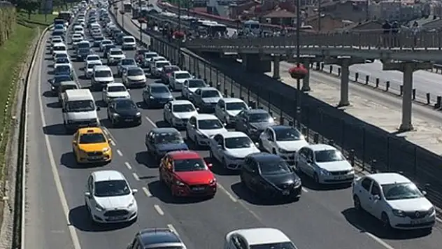 Trafik sigortasında 'tavan fiyat' 2018'de de devam edecek