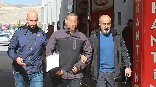 Trafikte çıkan tartışmada 'yanlışlıkla' arkadaşını vurdu