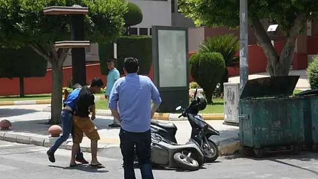 Trafikte tekme tokat kavga!