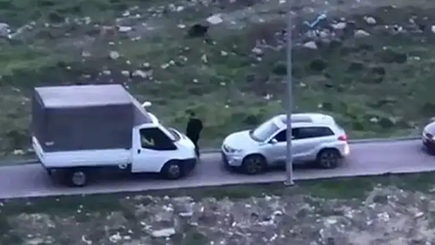 Trafikte 'Yol benim hakkım' inatlaşması kamerada
