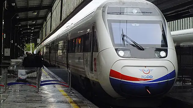 Tren yolcularının bilet ücretleri iade edilecek