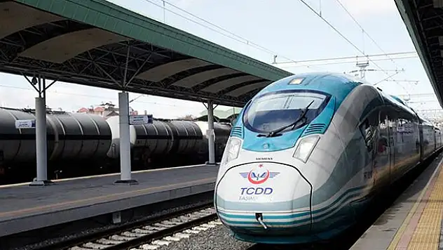 Treni seferlerine 'tam kapanma' ayarı! Sefer sayısı düşürüldü, saatler değişti! Konya-Karaman YHT bağlantılı otobüs seferleri yapılmayacak
