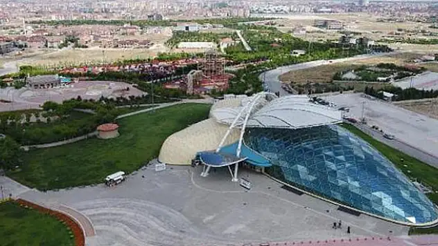Tropikal Kelebek Bahçesi 1 Şubata kadar bakıma girdi