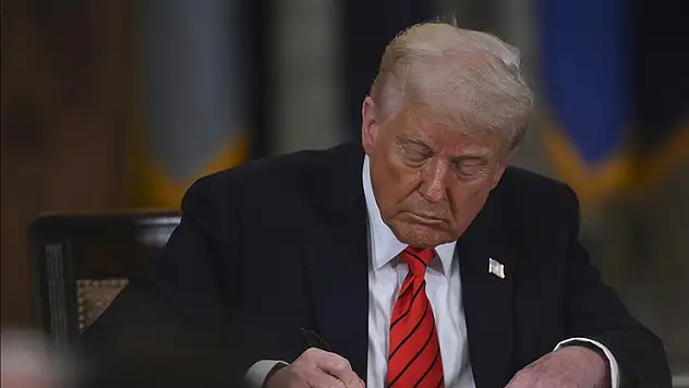 Trump, fentanili 'kitle imha silahı' ilan eden kararnameyi imzaladı
