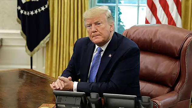 Trump İngiltere'nin ABD Büyükelçisine 'aptal' dedi