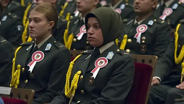 TSK'da başörtüsü serbestisi devam edecek