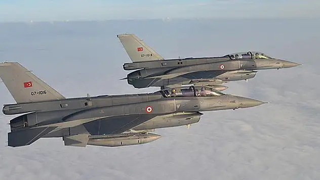 TSK'dan Hakkari kırsalına hava harekatı