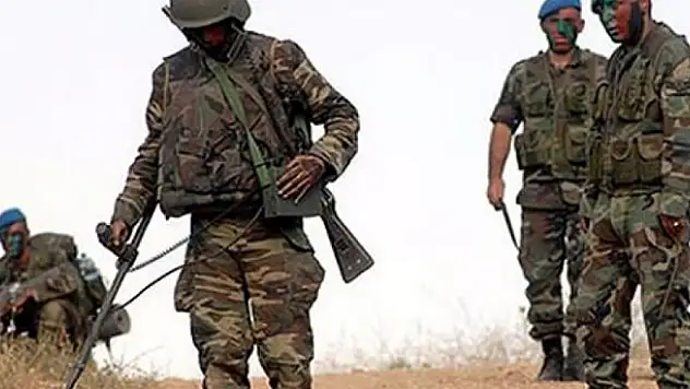 TSK, ilkokul mezunu uzman çavuş ve onbaşı alacak