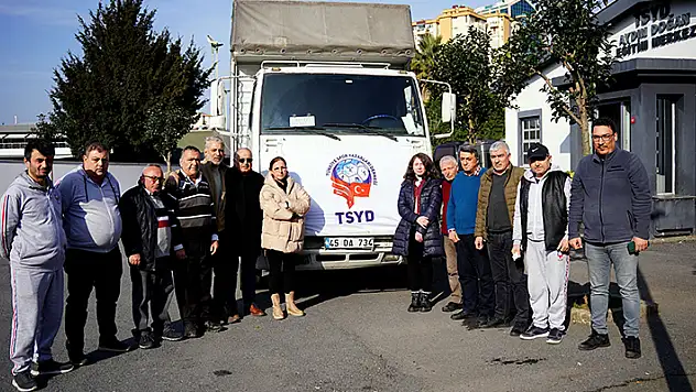 TSYD'nin yardım tırları deprem bölgesinde