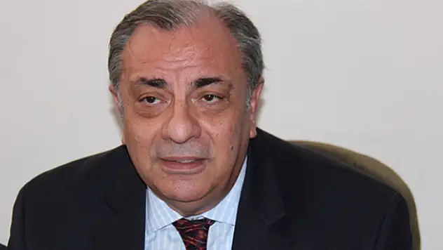 Tuğrul Türkeş MHP'den istifa etti