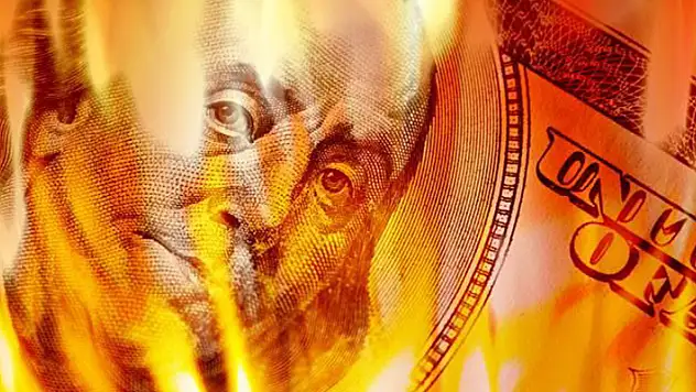 Tüm zamanların rekoru: Dolar, 20.47 seviyesini gördü
