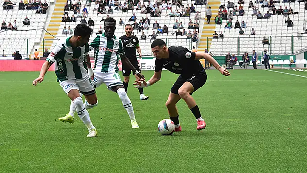 Hayati 3 puan! Konyaspor Süper Lig'de kalmayı garantiledi
