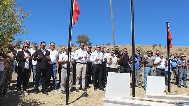 Tunceli'de PKK'lı teröristlerce şehit edilen 6 sivil ve 2 güvenlik korucusu anıldı

